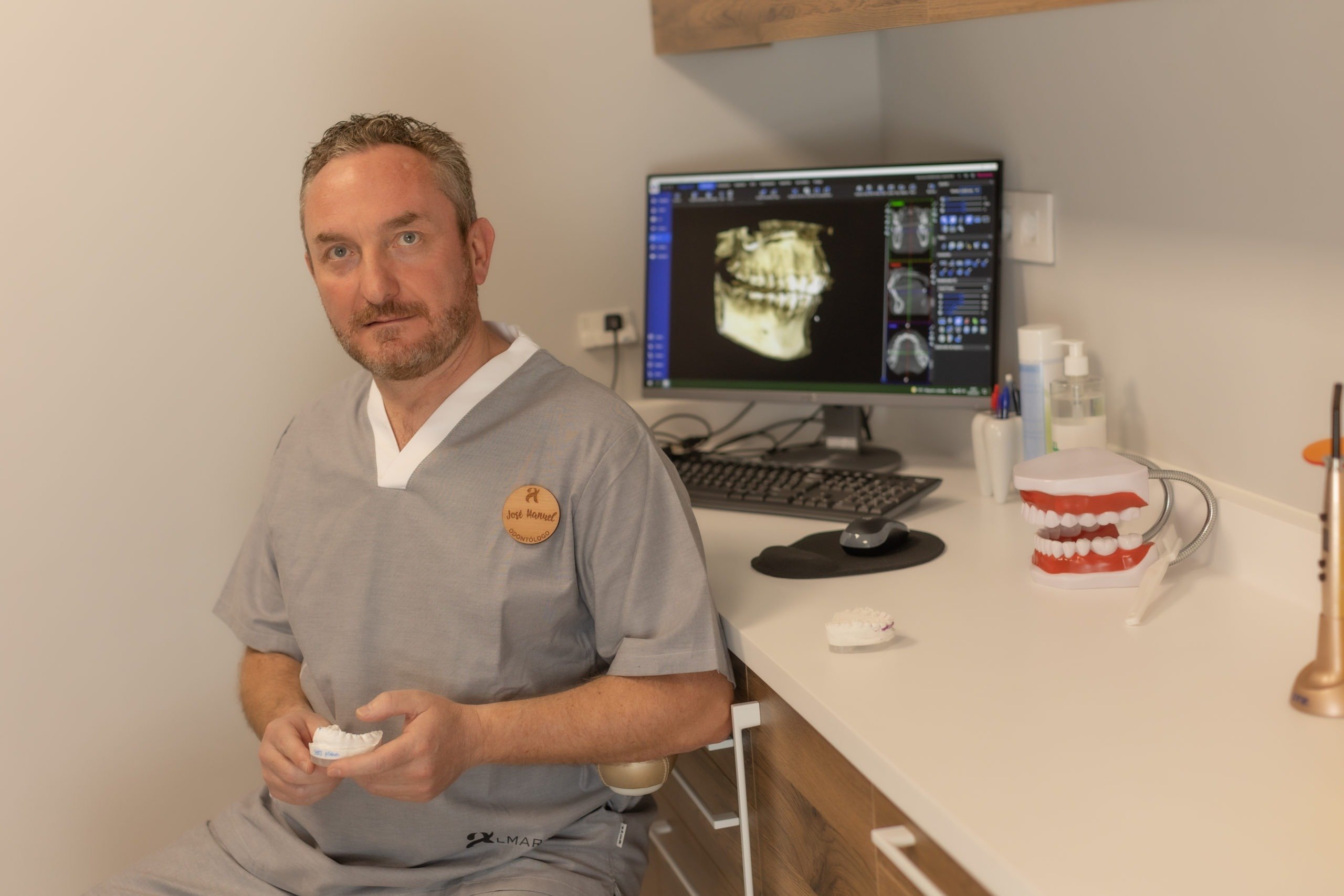 Odontólogo dental ubicado en Ourense Galicia